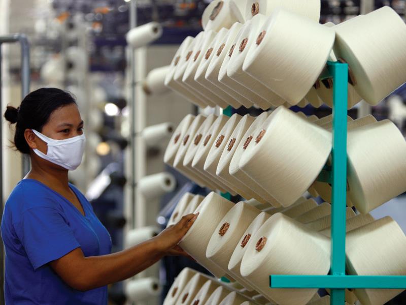 India decided not to impose anti-dumping duties on some artificial staple fiber products imported from Vietnam.